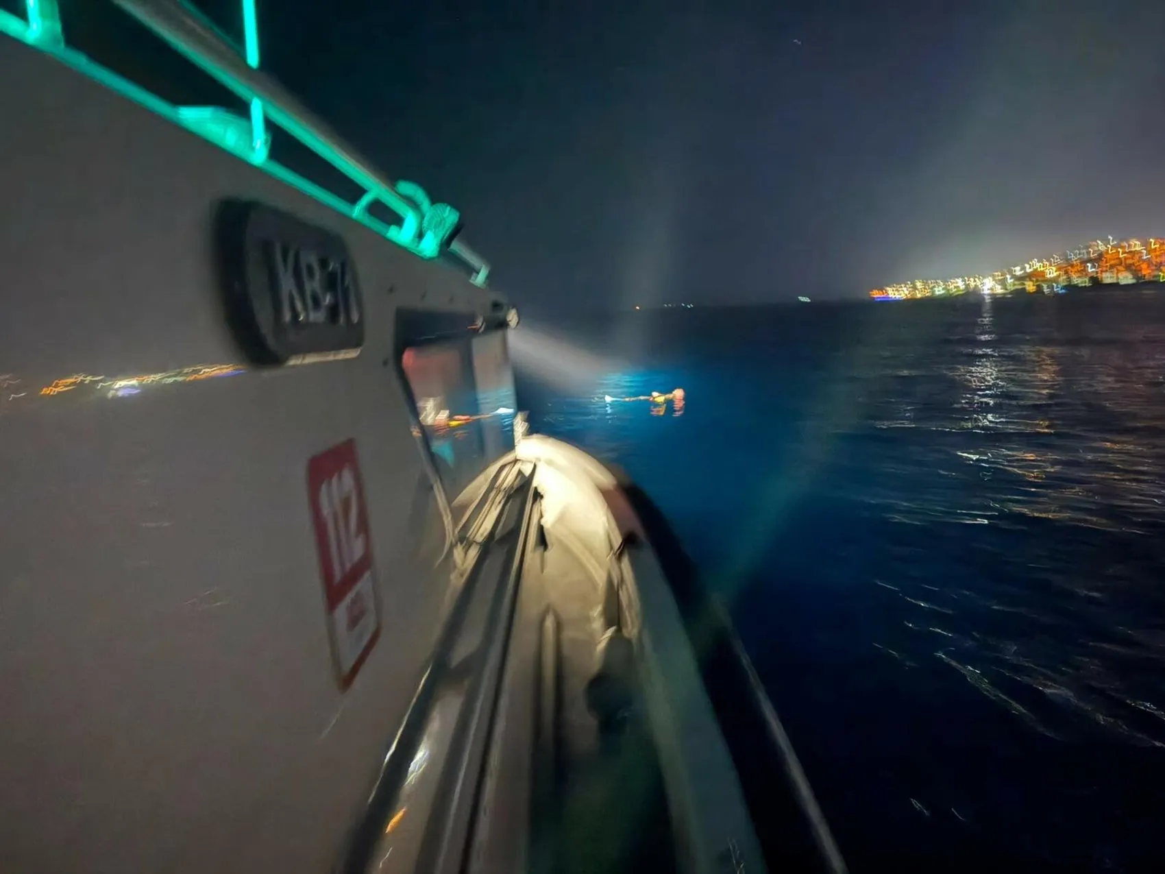 Bodrum açıklarında batan tekneden 20 kişi kurtarıldı