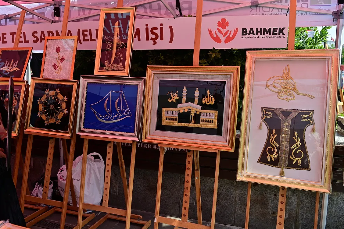 Bahçelievler’de kadınlar yıl boyunca ürettiklerini vitrine çıkardı