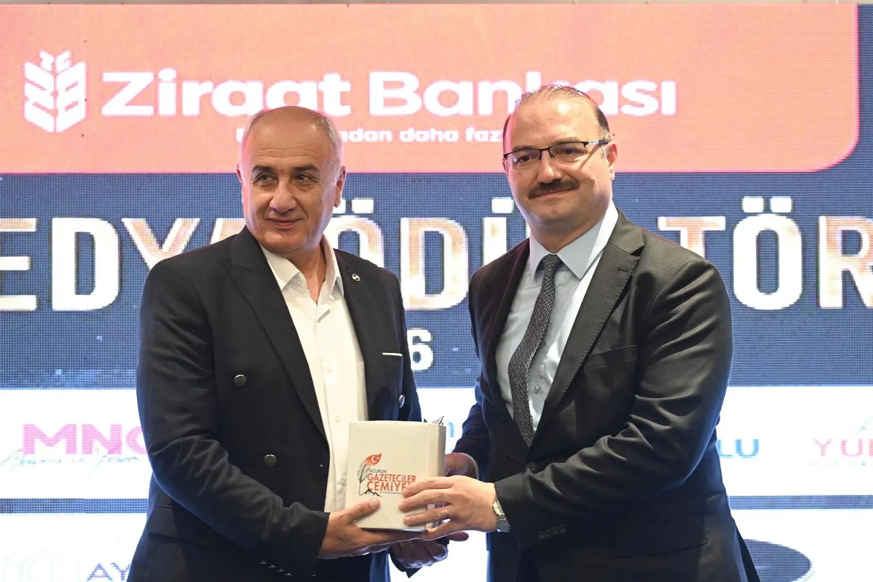 Erzurum basınının başarılı isimleri ödüllerine kavuştu