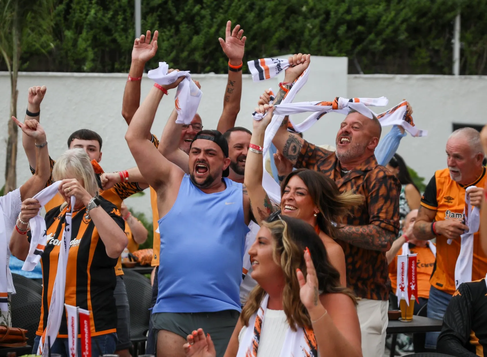 Acun Ilıcalı Hull City taraftarlarını Antalya’da ağırladı