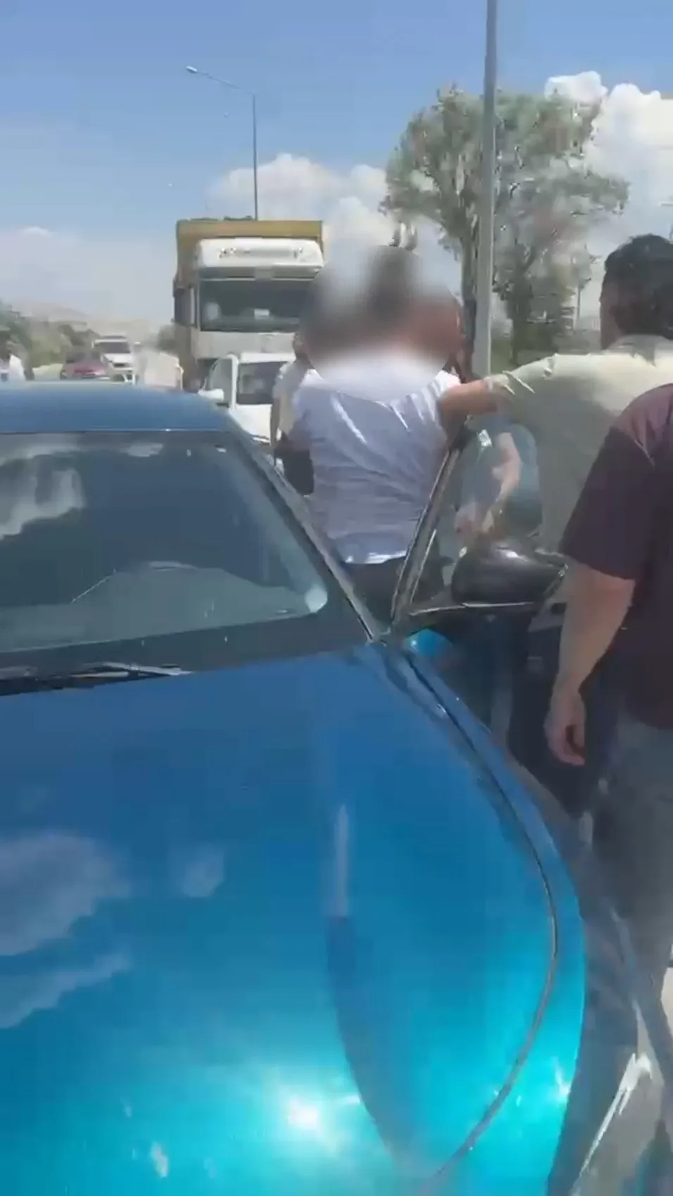 Konya yolunda yakalanan araçtan devasa miktarda uyuşturucu ham maddesi çıktı