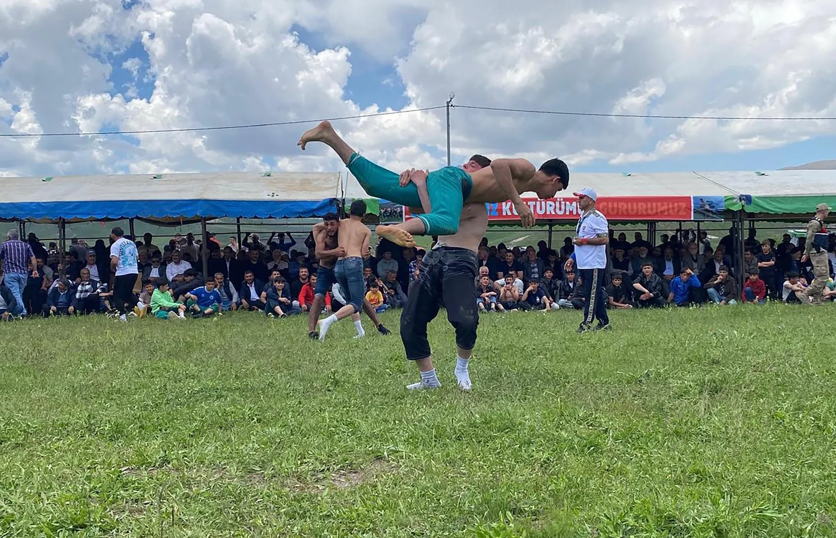 Kars’ta bir asırlık gelenek er meydanına taşındı