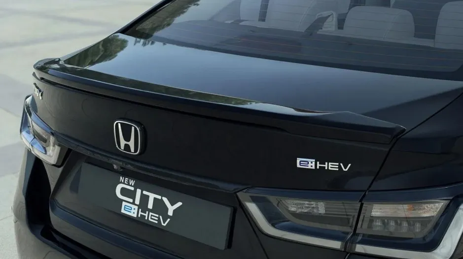 Honda'nın uygun fiyatlı sedanı City yenilendi: İşte detaylar