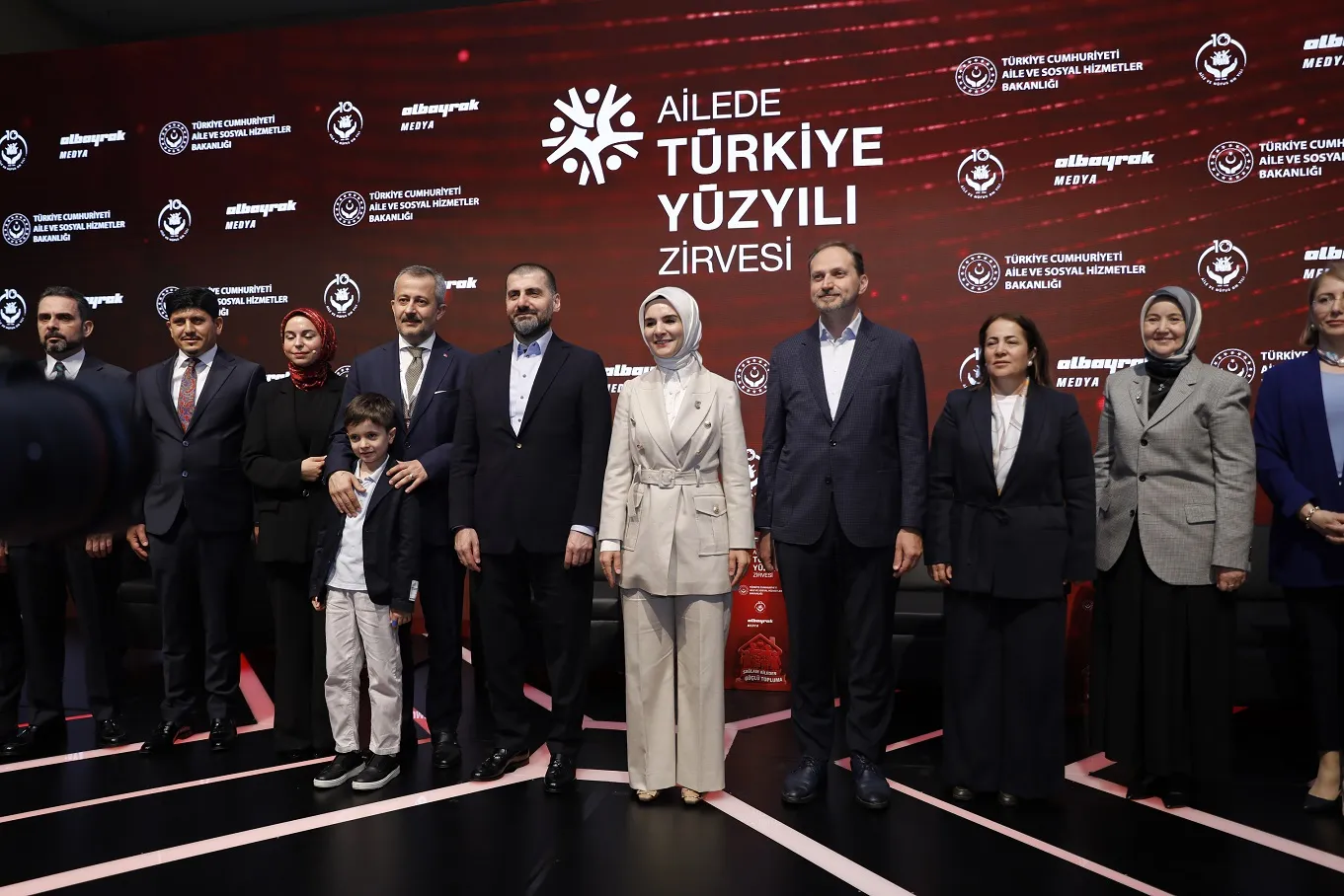 Bakan Göktaş Türkiye'nin nüfus krizine karşı 10 yıllık planı açıkladı