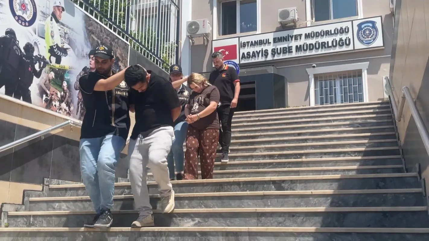 Başakşehir’deki market hırsızları kameraya yakalandı