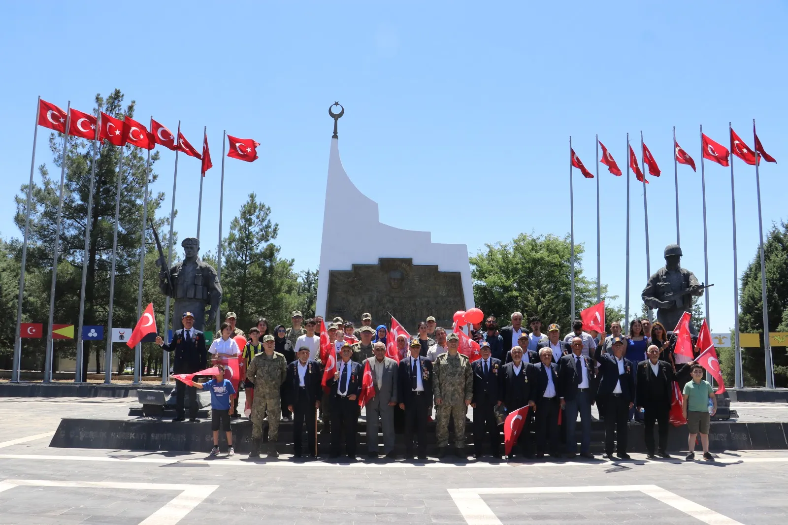 Diyarbakır’da Türk Kara Kuvvetleri için özel tören düzenlendi