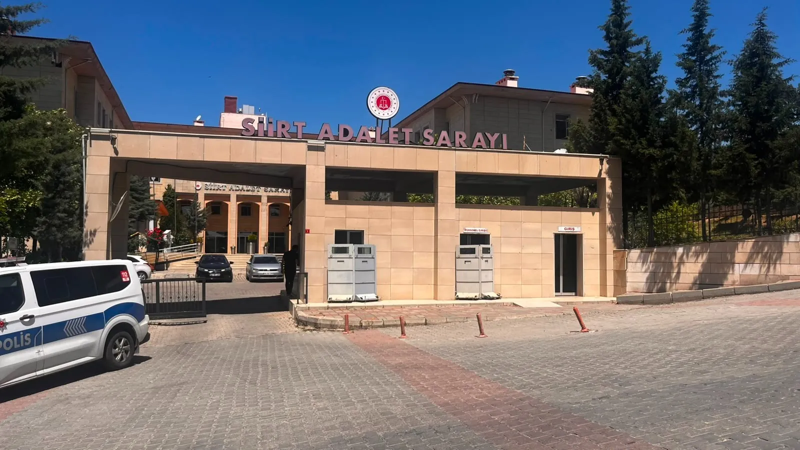 Siirt'te bıçaklı saldırı cinayeti sonrası dört kişi cezaevine gönderildi
