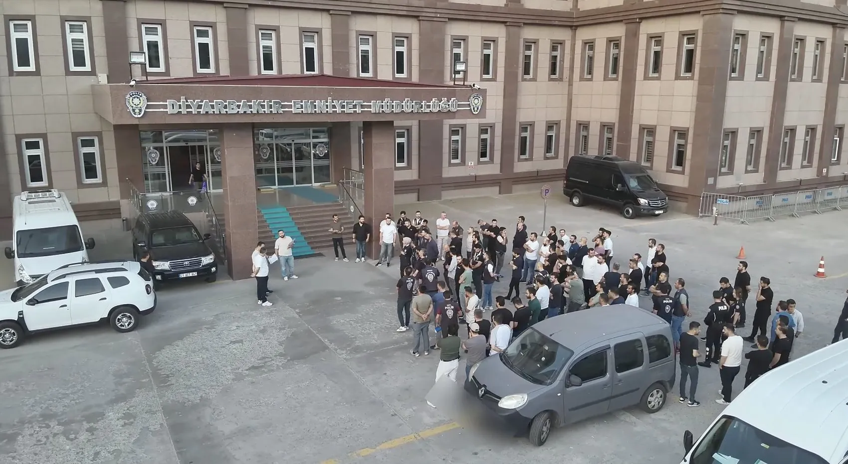 Diyarbakır merkezli sanal kumar çetesine milyarlık darbe