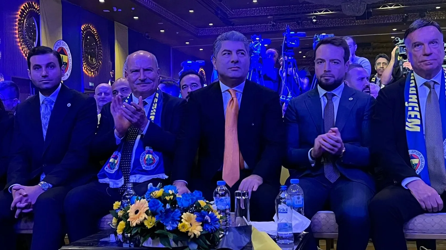 Hakan Safi Fenerbahçe başkanlığı için Suarez sözü verdi