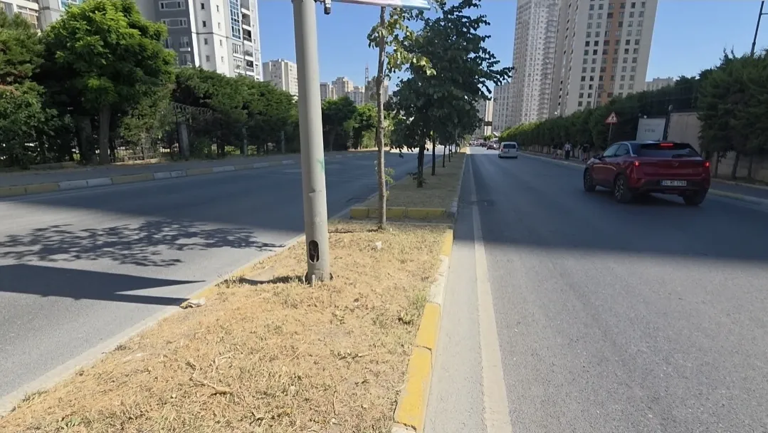 Avcılar'da motosiklet kazası 17 yaşındaki genç hayatını kaybetti