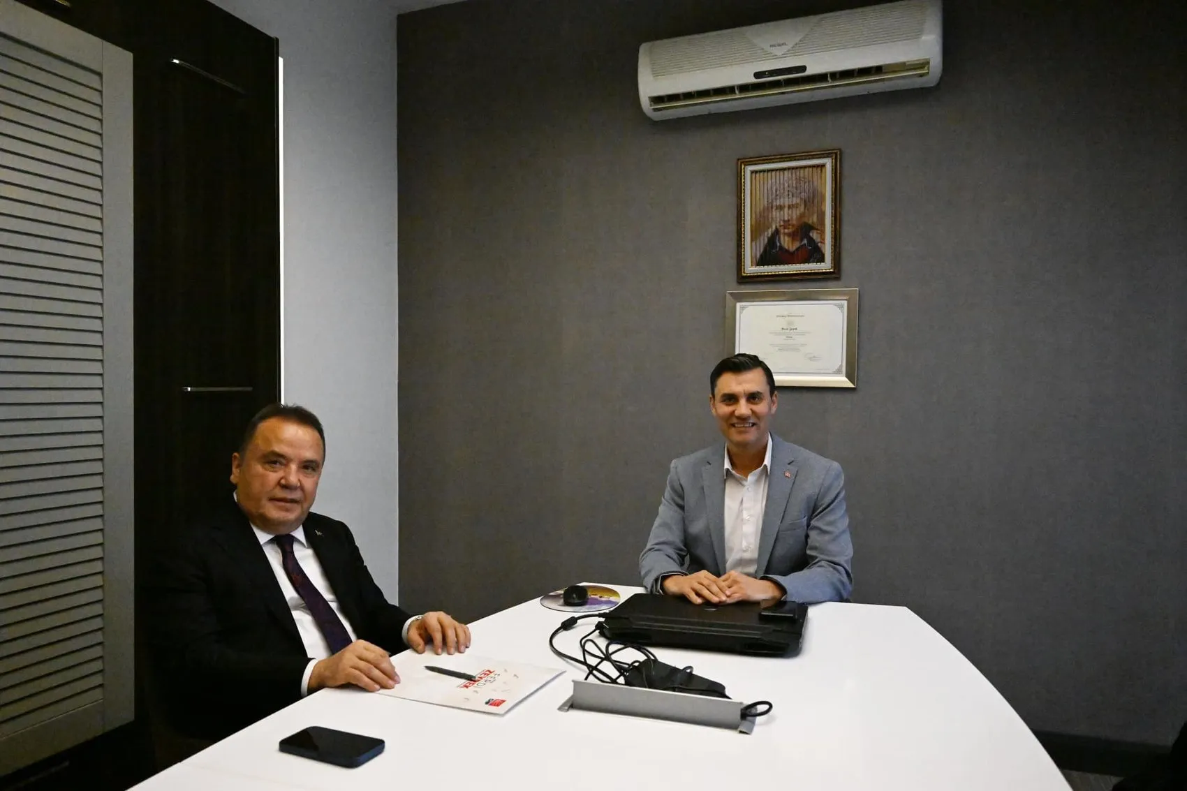Muhittin Böcek'ten rüşvet itirafı Manisa'ya çanta dolusu avro götürdüm