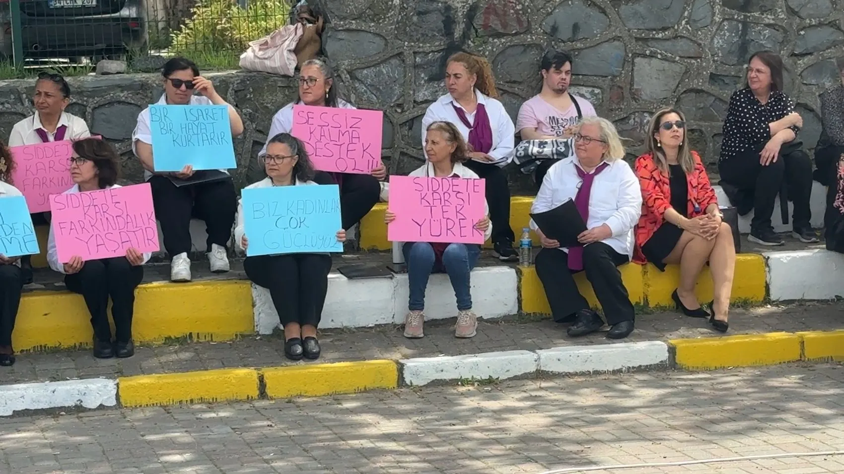 Avcılar'da kadın muhtarlardan sessiz yardım çığlığı için kritik uyarı