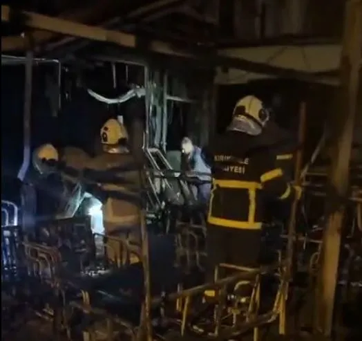 Kırıkkale'de çöp poşetli kundakçı kamerada