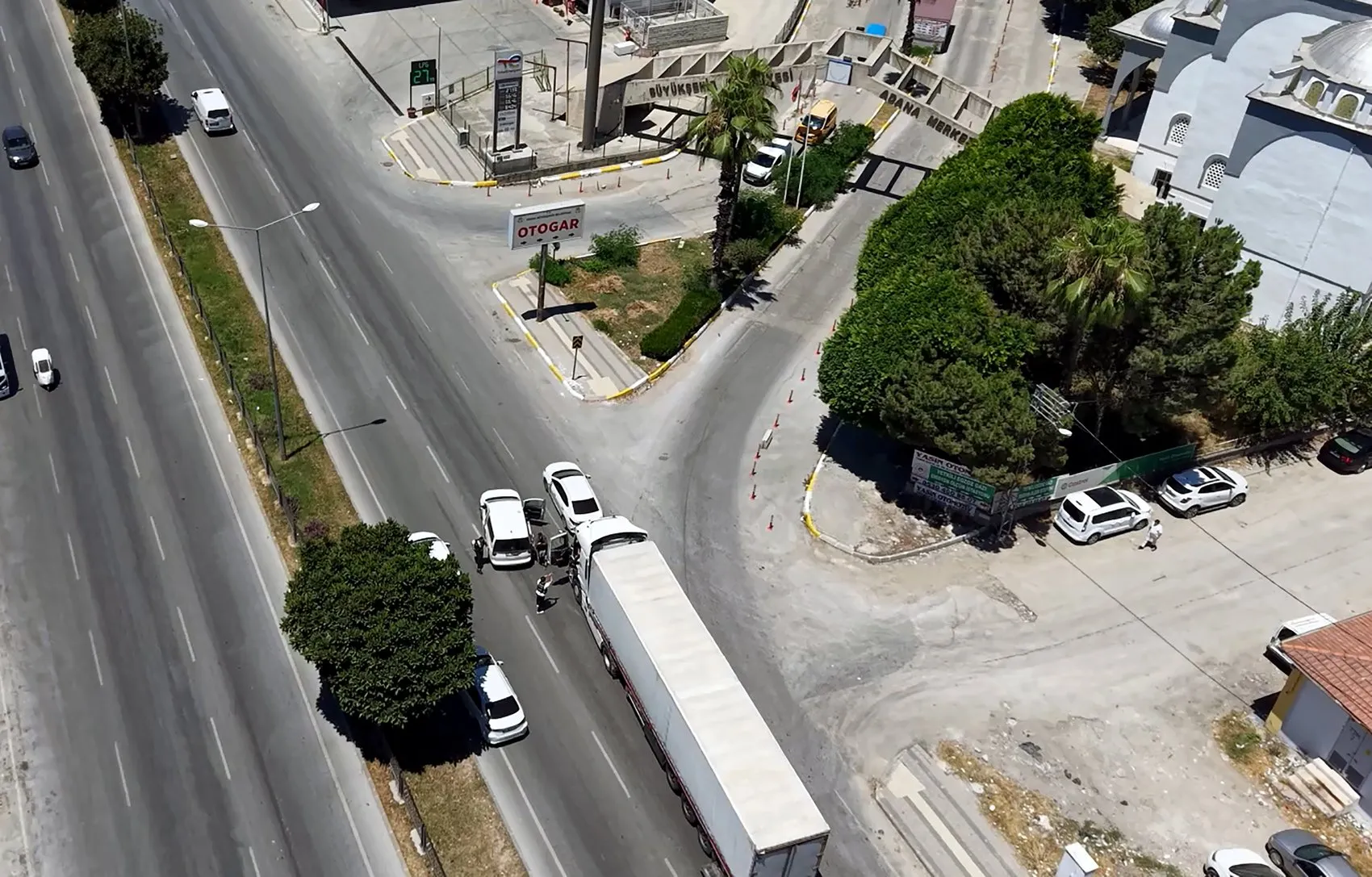 Adana yolunda büyük narkotik operasyonu
