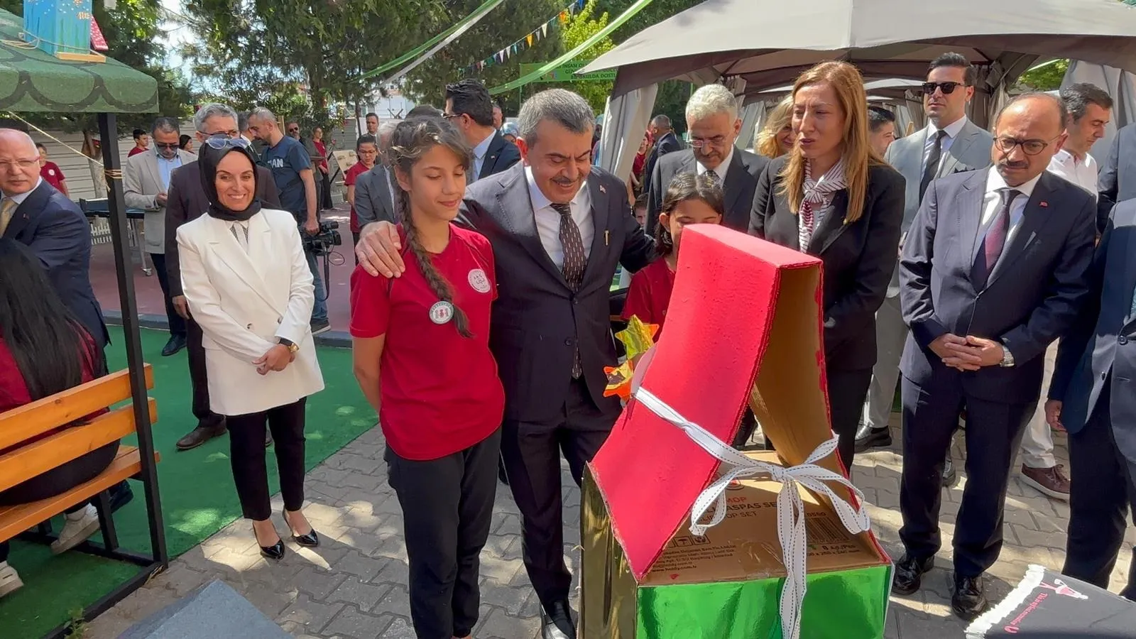 Bakan Tekin eğitim altyapısındaki değişimi rakamlarla özetledi
