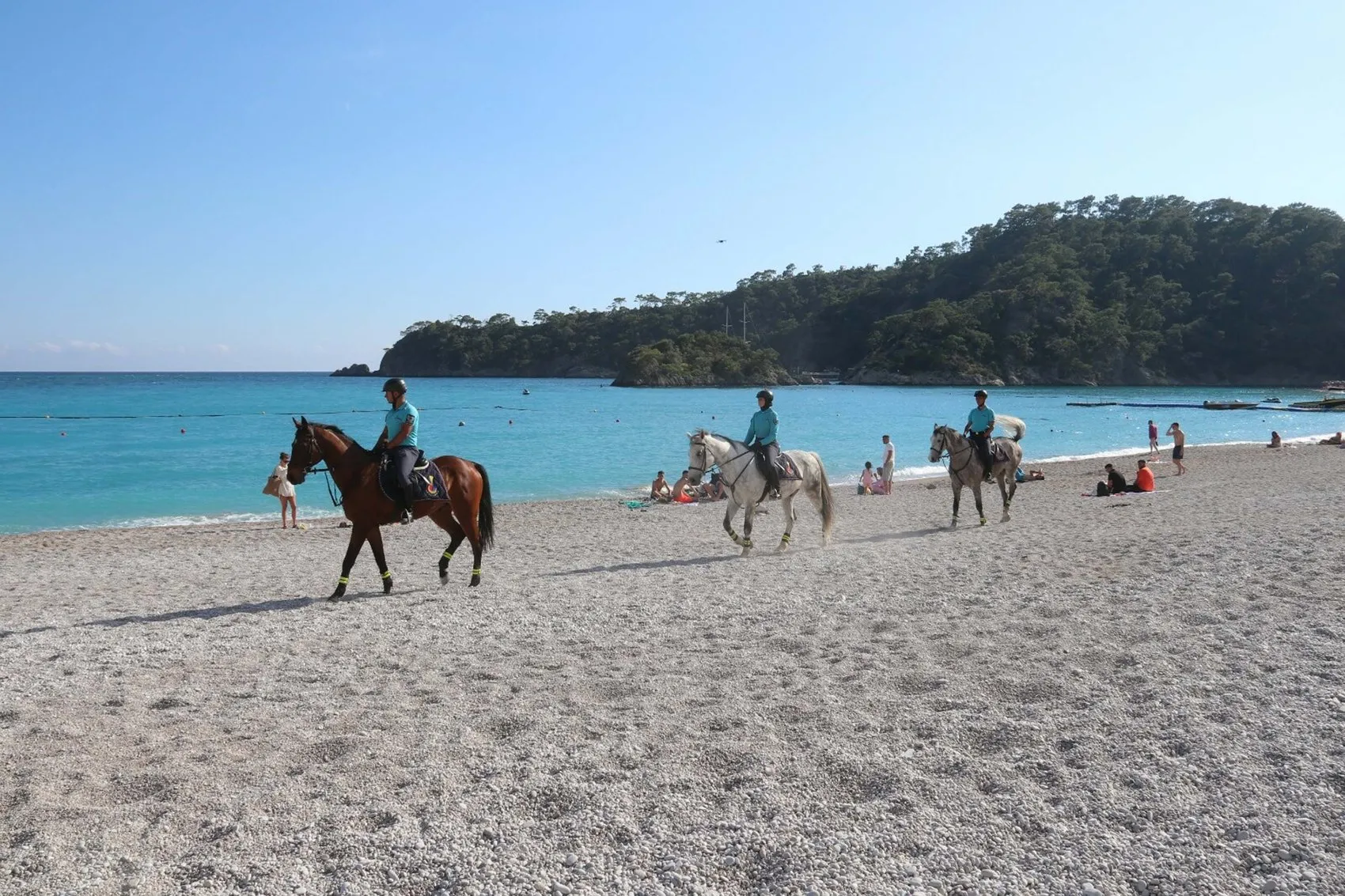 Ölüdeniz sahilinde yeni devriye dönemi başladı