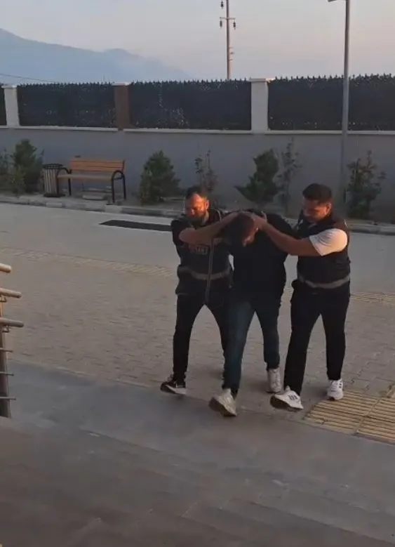 Samandağ’da evden ziynet eşyası çalan şüpheli tutuklandı