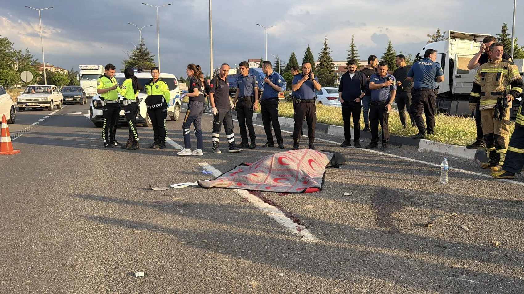 Kütahya’da trafik kazası 17 yaşındaki genç hayatını kaybetti