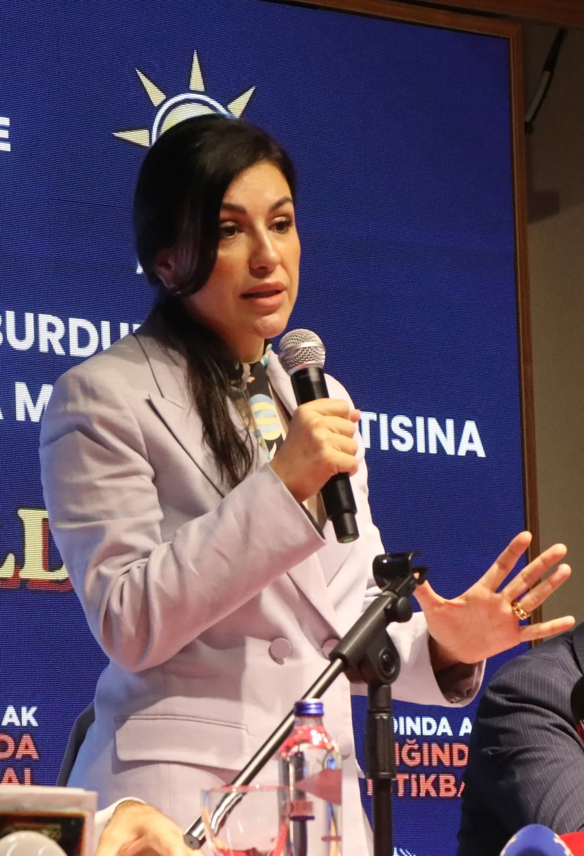 AK Parti Genel Başkan Yardımcısı Ayan muhalefeti hedef aldı