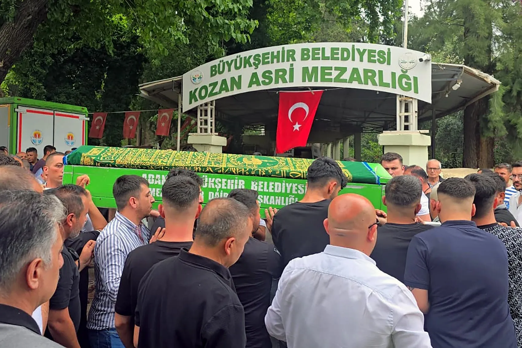 Adana’da baba oğlunu öldürdü Cenaze Kozan’da toprağa verildi