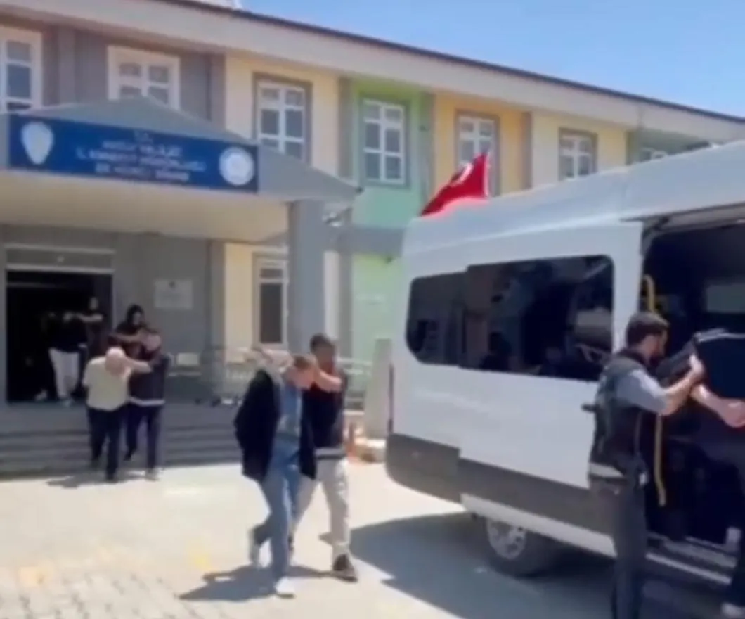 Samandağ'da uyuşturucu ve silah operasyonu 6 tutuklama