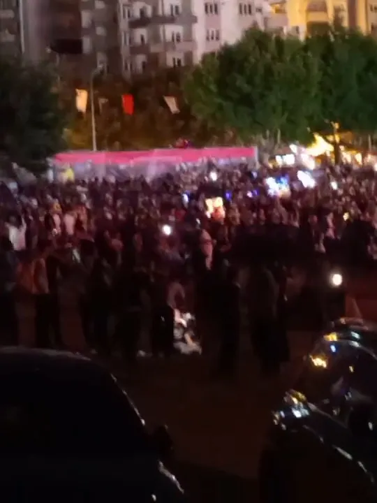Bursa'daki rap konserinde bıçaklı kavga 2 yaralı var