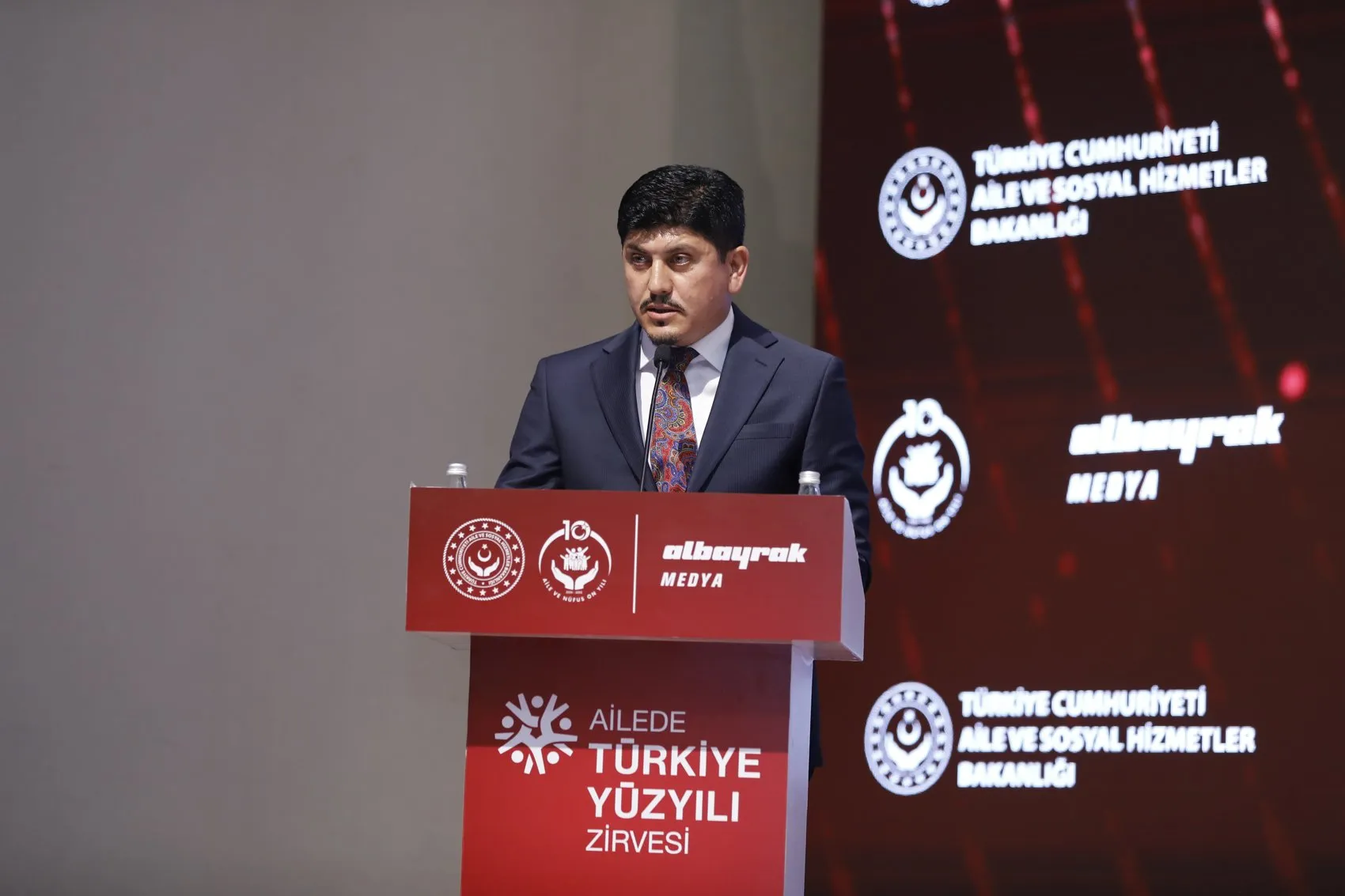 Bakan Göktaş Türkiye'nin nüfus krizine karşı 10 yıllık planı açıkladı