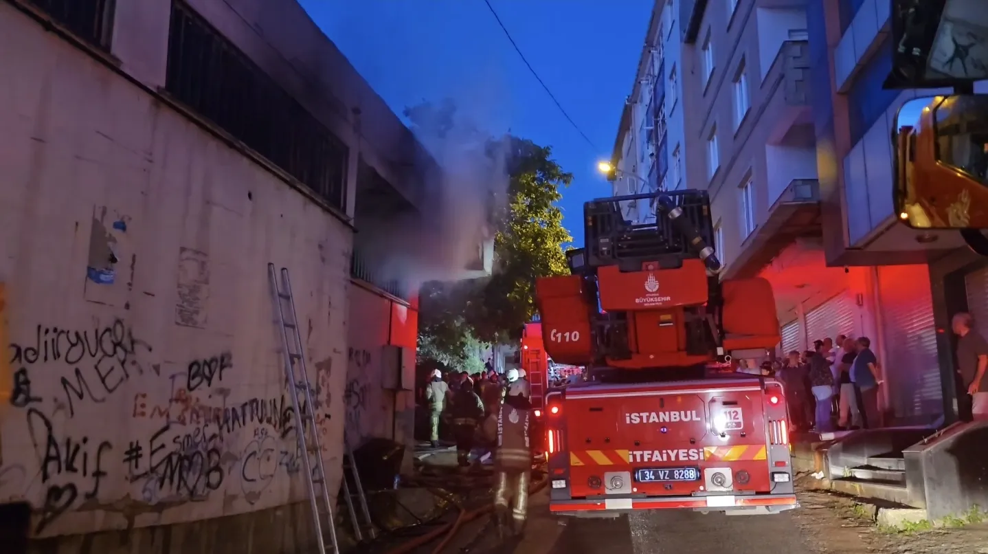 Ataşehir'de mobilya atölyesinde gece paniği