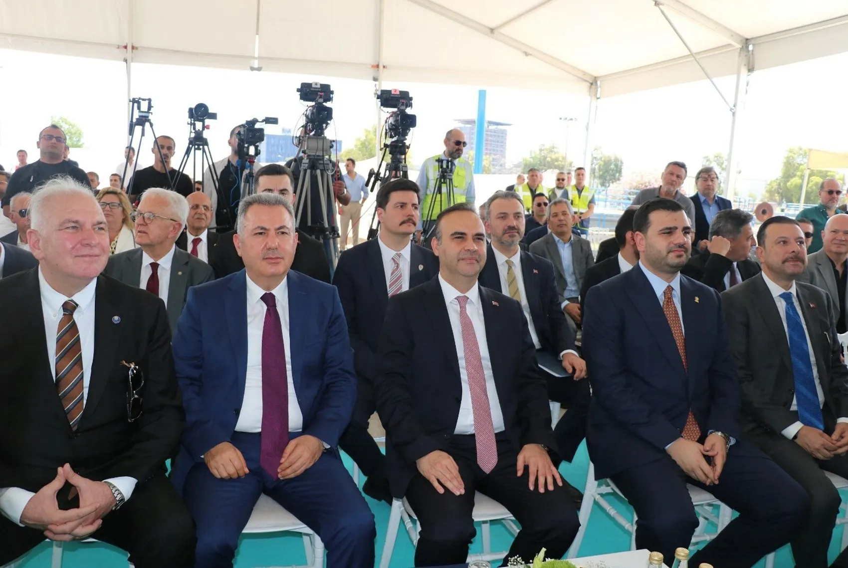 İzmir'de sanayi üretimi yeni yatırımlarla büyüyor