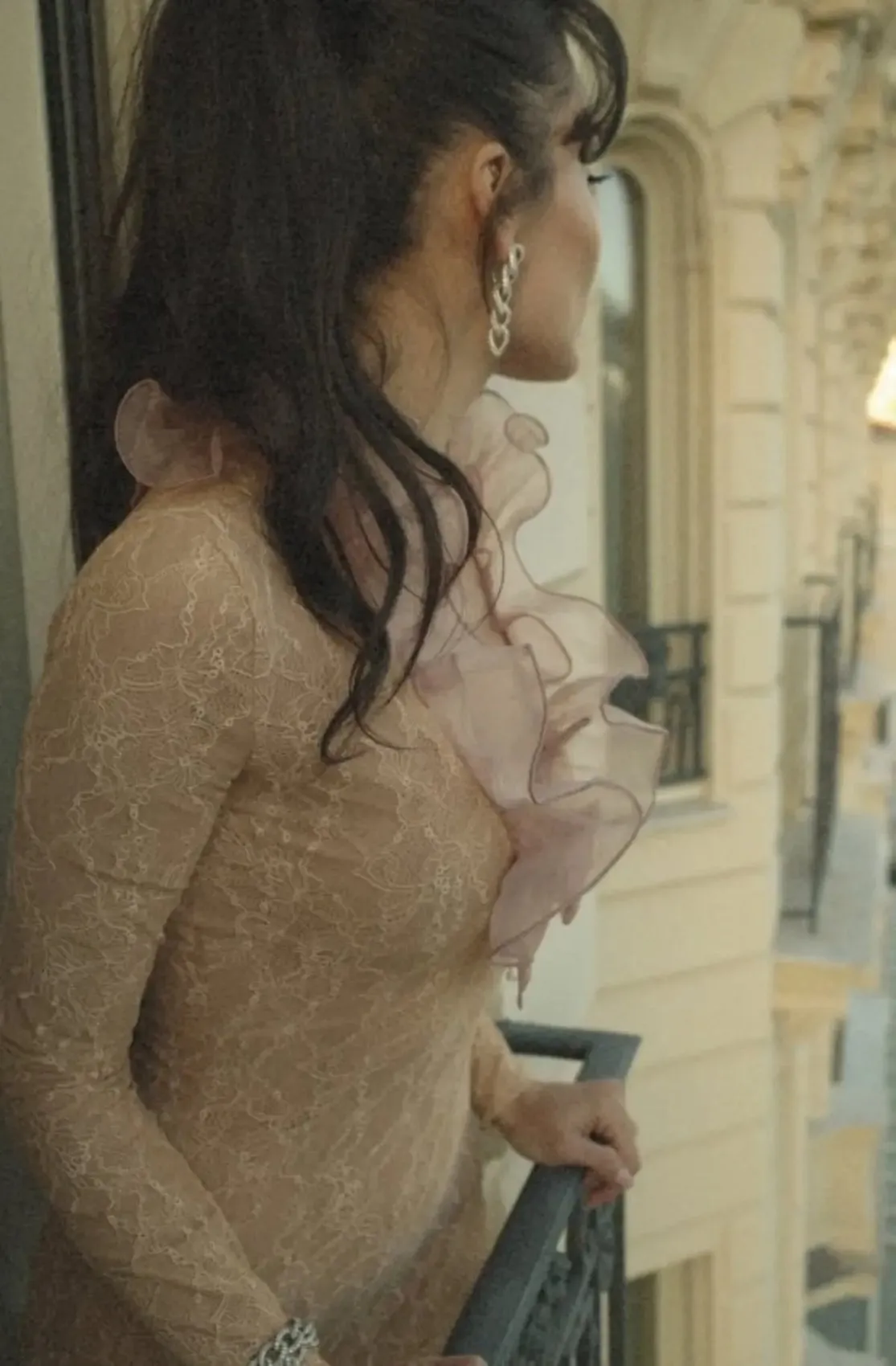 Hande Erçel peş peşe yayınladı! Beğeni butonu çöktü 3