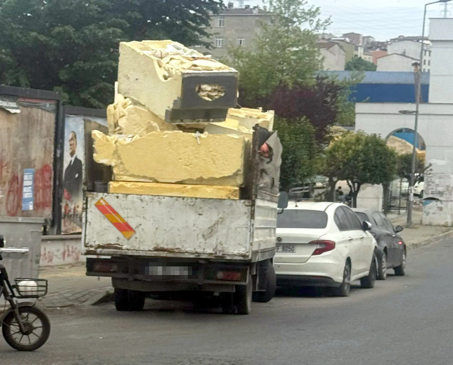 Avcılar’da çevreyi kirleten sürücüye ağır fatura