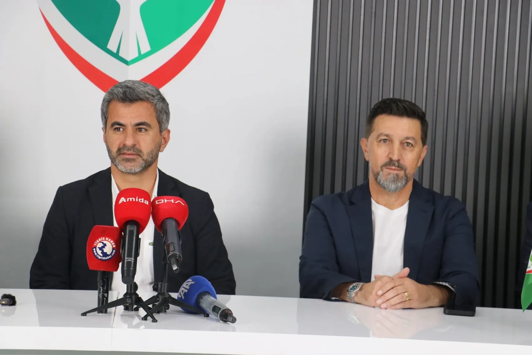 Amedspor rotayı Besnik Hasi’ye kırdı