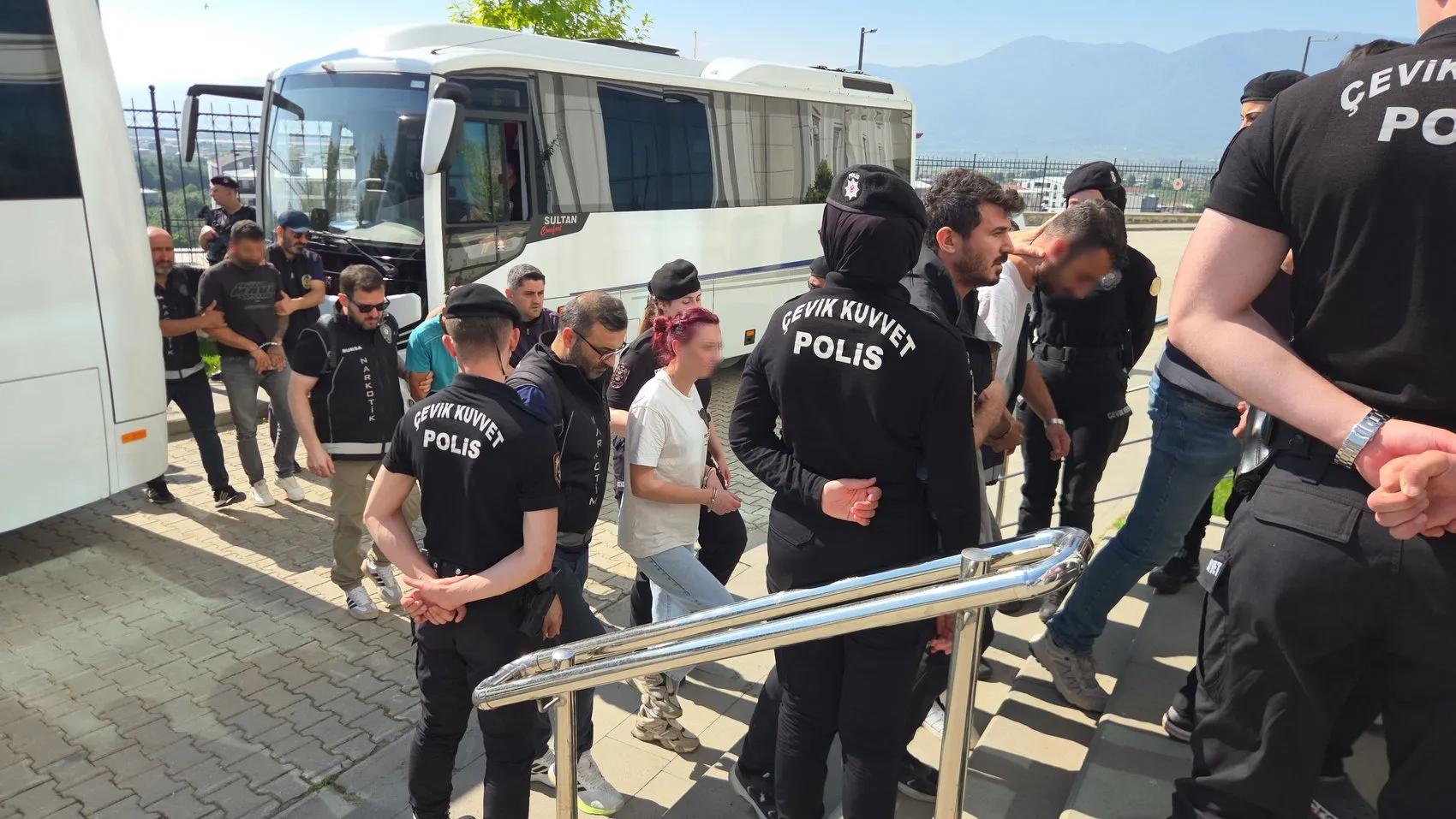 Bursa merkezli dört ilde büyük uyuşturucu operasyonu