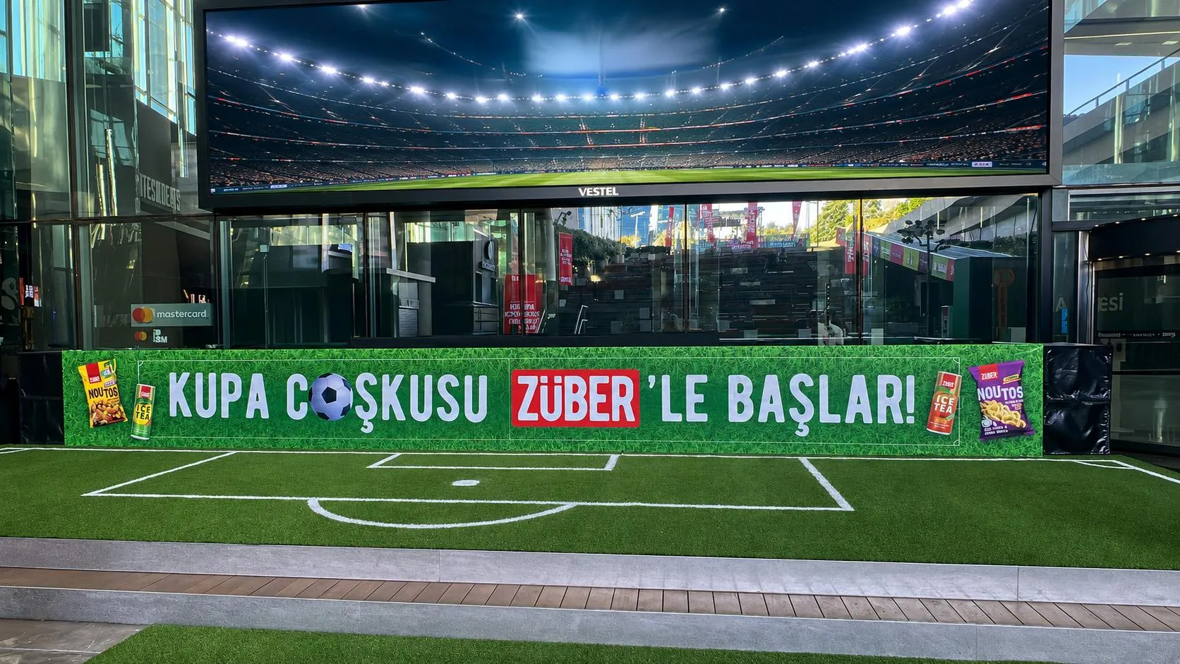 Milli maç heyecanı Zorlu Center’da dev ekrana taşınıyor