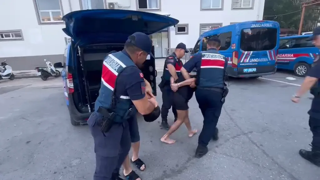 Manavgat'ta sosyal medya yayınına jandarma baskını