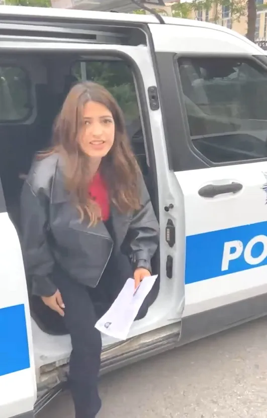 Kayseri polisi sınava geç kalan gençlerin imdadına yetişti