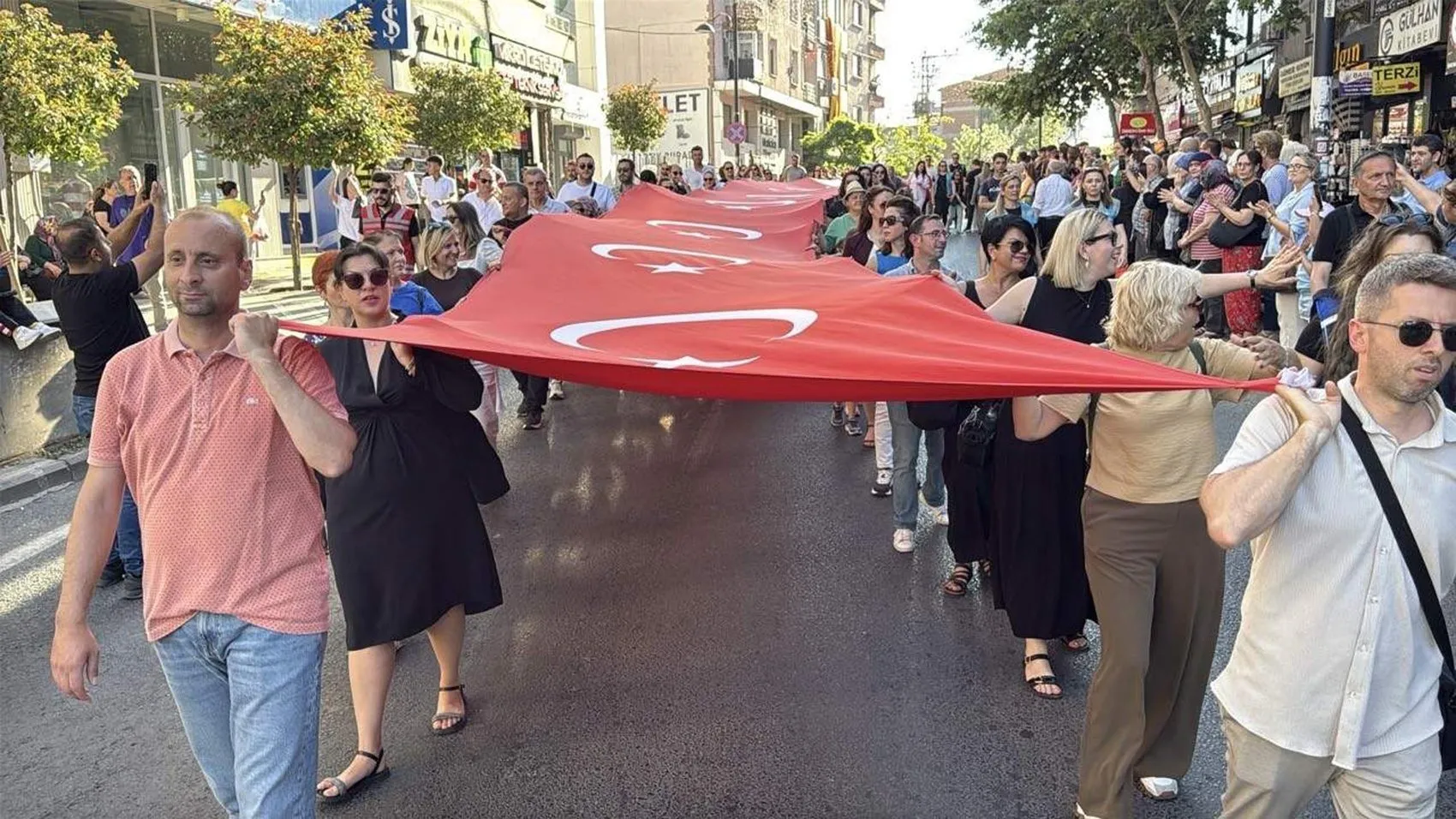 Tekirdağ'da kiraz mevsimi şölenle açıldı