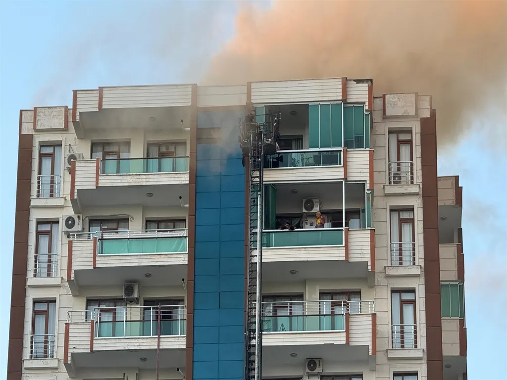 Diyarbakır'daki apartman yangını davasında mahkemeden kritik karar