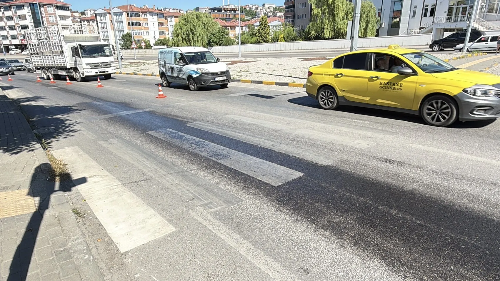 Bartın'da mazot sızıntısı motosikletlileri yere serdi