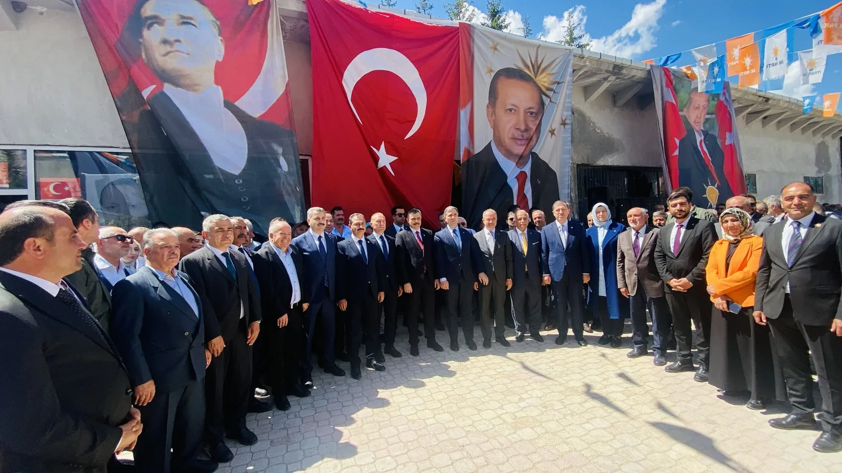 Bakan Çiftçi Tokat’ta seçim öncesi destek istedi