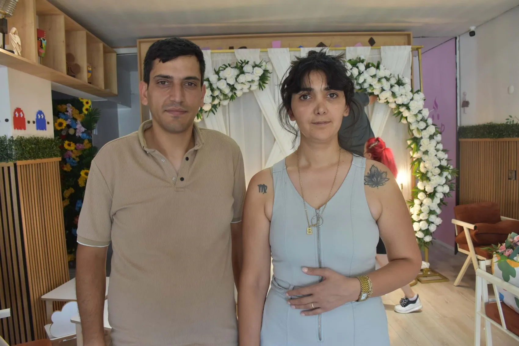 İzmirli esnaftan genç çifte gönüllü nişan organizasyonu