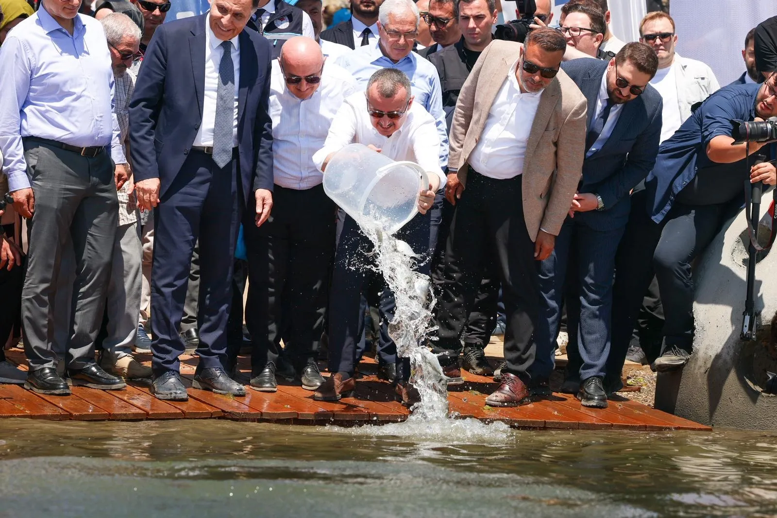 İzmit Körfezi için dev operasyon 6 bin balık denizle buluştu
