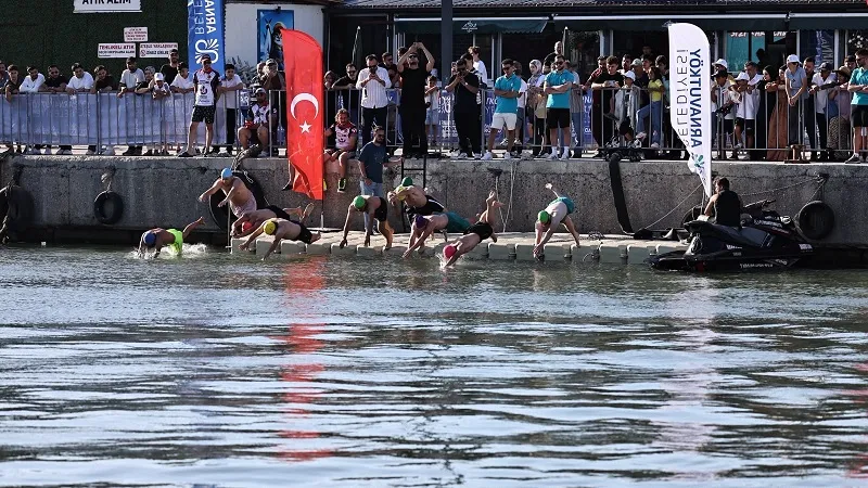 Karaburun sahillerinde denizcilik coşkusu yaşandı
