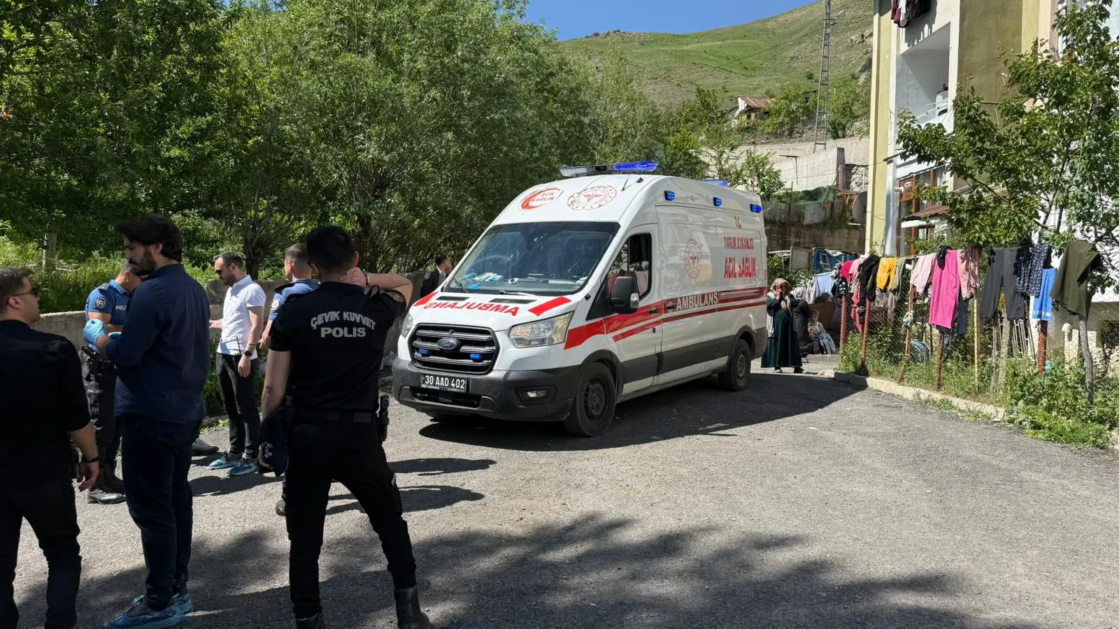 Hakkari’de şüpheli ölüm Bir kadın bodrumda bulundu eşi kayıp