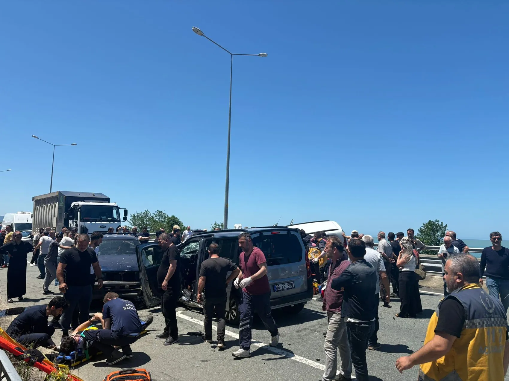 Rize’de ters yöne giren araç faciaya yol açtı