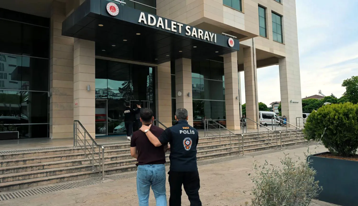 11 ilde yasa dışı bahis çetesine ağır darbe