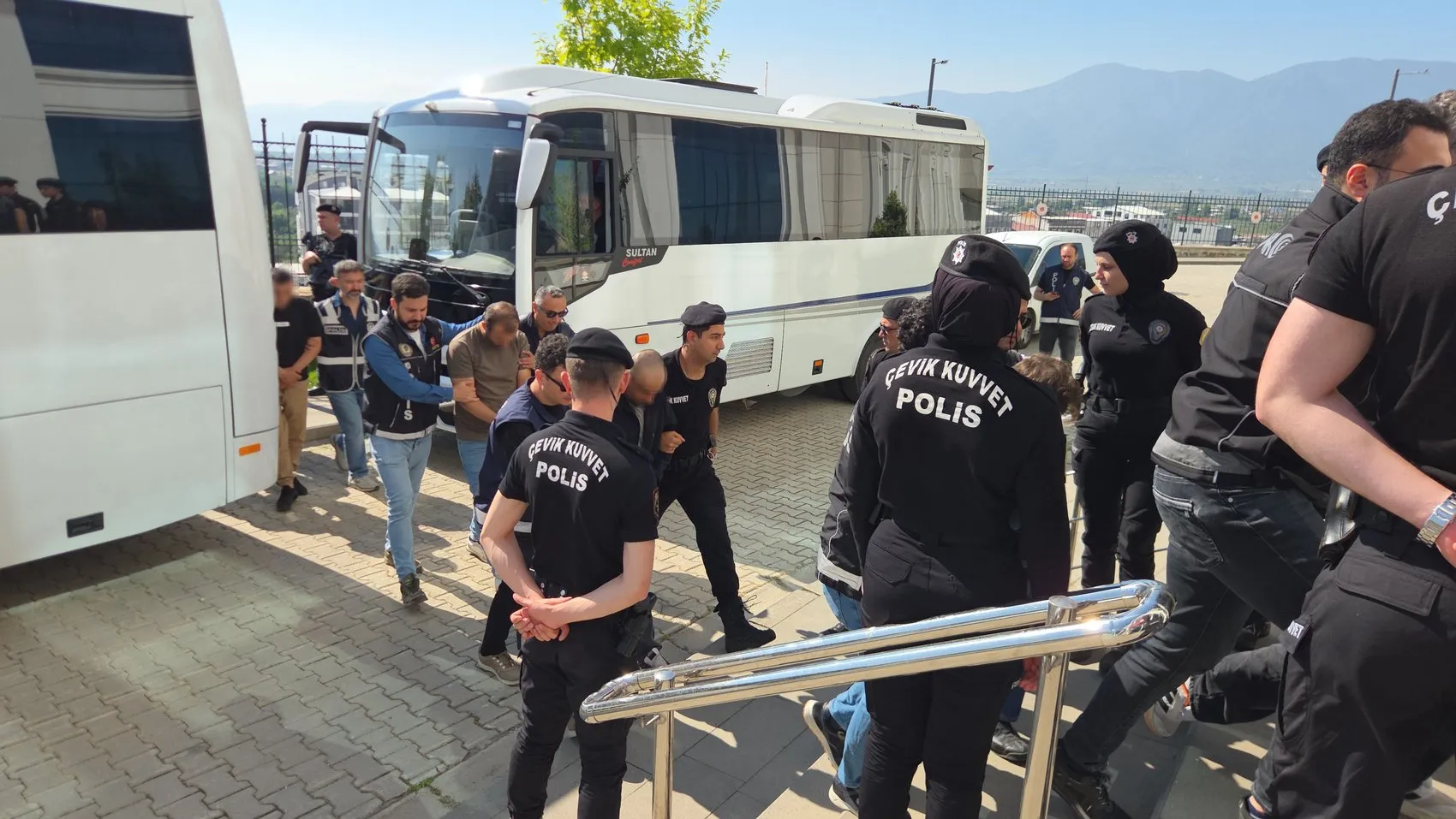 Bursa merkezli dört ilde büyük uyuşturucu operasyonu