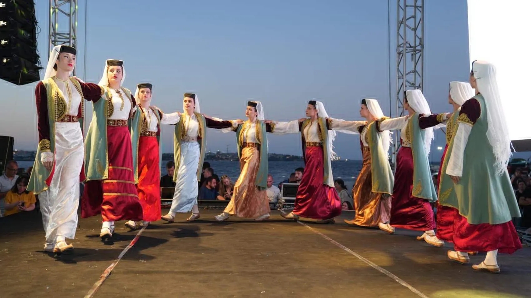 Tekirdağ dünya kültürlerini ağırlıyor