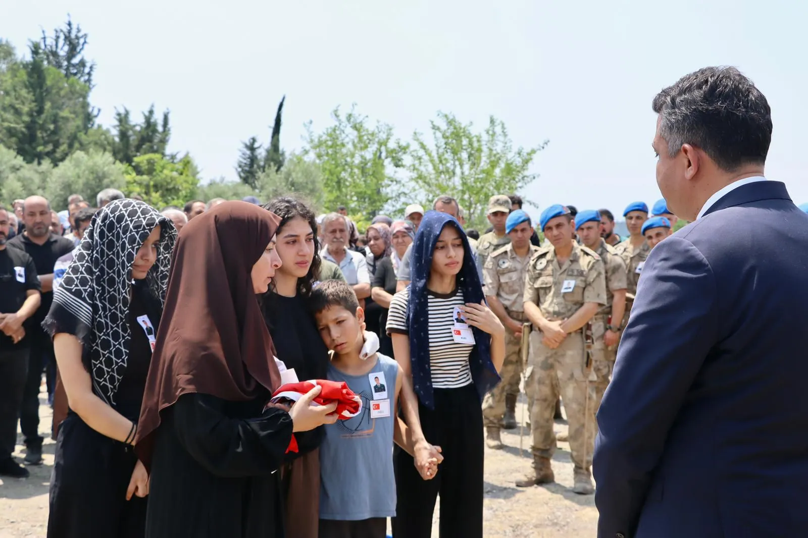 Hatay'da 92 günlük yaşam mücadelesini kaybeden asker toprağa verildi
