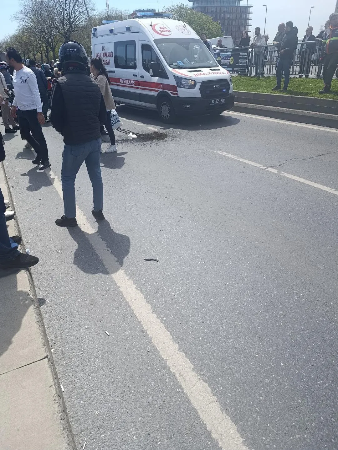 Şişli'de yaya geçidinde hız felaketi